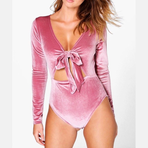 Boohoo Tops - Boohoo Ona Knot Tie Plunge LS Velvet Bodysuit NWT